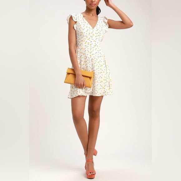 NWT Lulus Strike a Posie White Floral Print Backless Skater Dress, Small - Picture 1 of 12